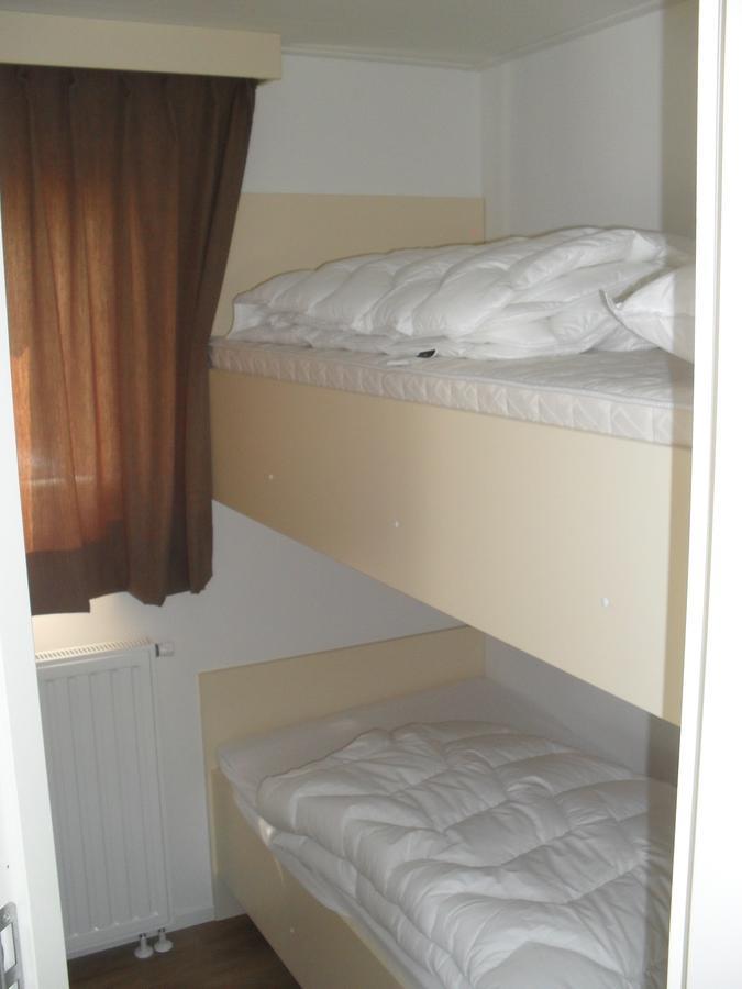 Stellechalets Op Vakantiepark Stelleplas - Heinkenszand Habitación foto